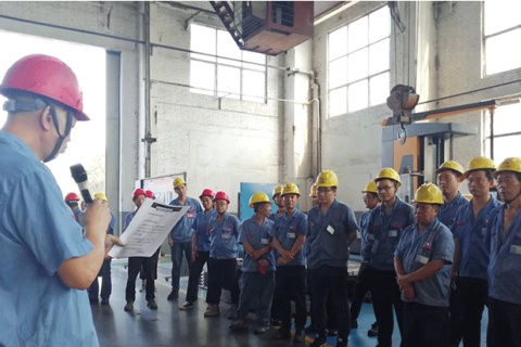 起重機技能比賽，廣維精英展示他們的技能